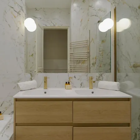 Courcelles Prestige * Paris