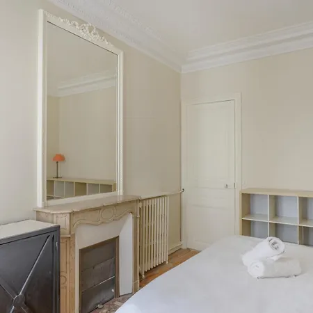 Διαμέρισμα Courcelles Prestige *