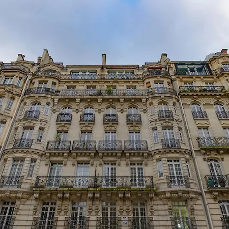 Διαμέρισμα Courcelles Prestige