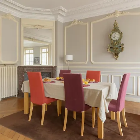Courcelles Prestige Apartment Paris