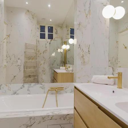 Courcelles Prestige شقة