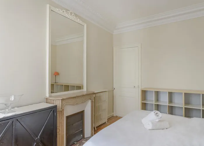 アパート Courcelles Prestige *